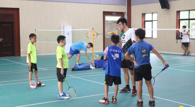 海口市美兰区三江镇举办新时代文明实践羽毛球少儿培训班纳米体育(图1)