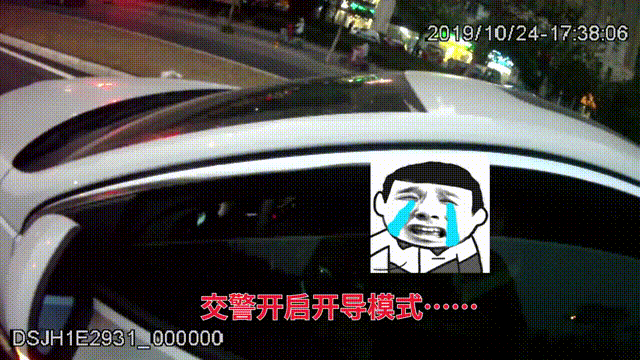 刚拿驾照开车迷路 合肥这位崩溃大哭的女司机火了!