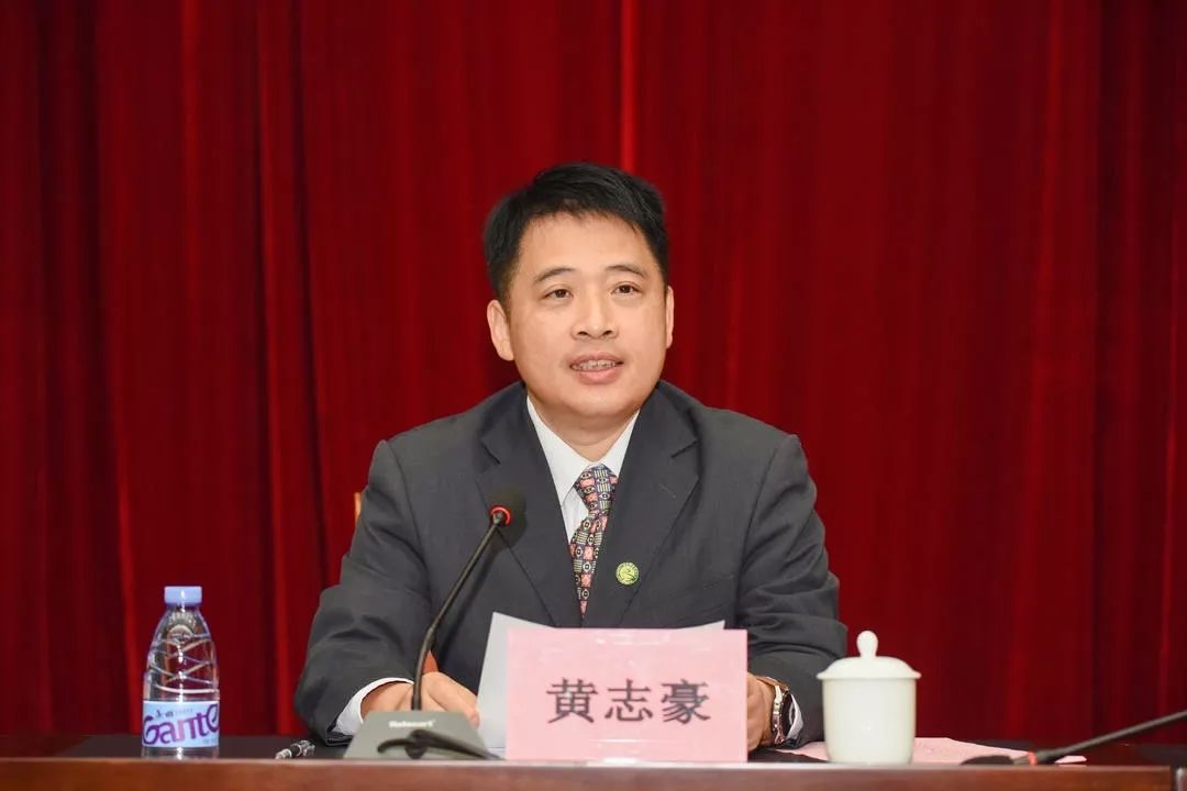 惠州市委副书记黄志豪,广东省青联副主席杜玉涛,团市委书记刘