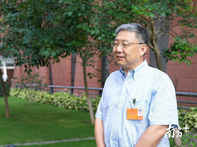 全国人大代表,深圳大学校长李清泉.南方日报记者王辉摄