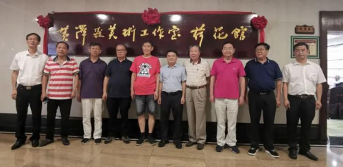 东莞理工学院原副校长邹晓平,常平镇党委书记刘裕昌,常平镇党委副书记