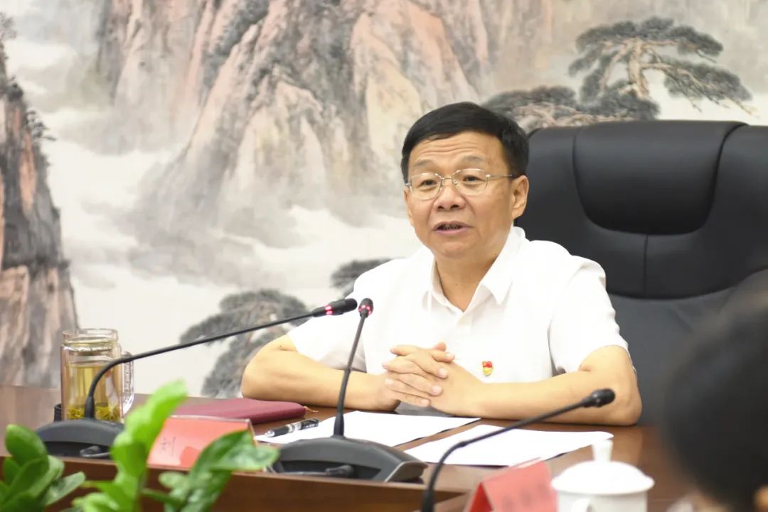 江西省委组织部召开座谈会 刘强与防汛救灾党员突击队
