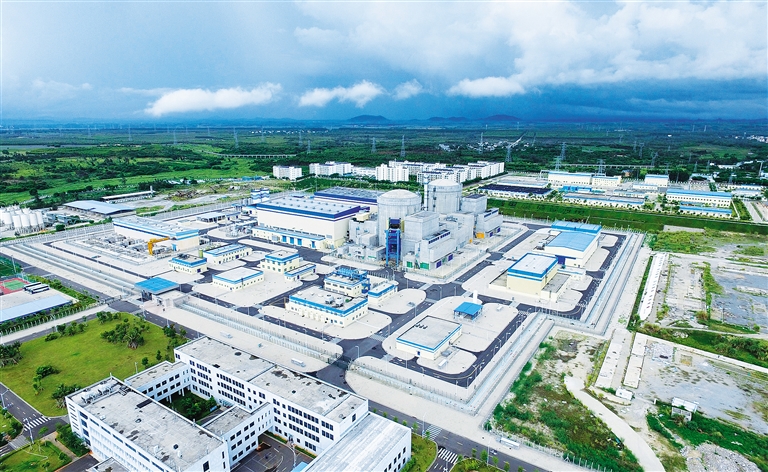 海南昌江核电一期项目全景,一期工程的两台机组已分别于2015年12月25