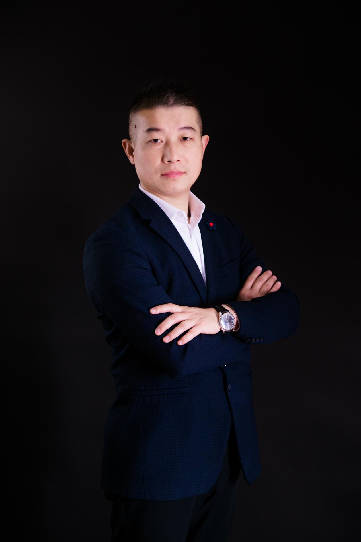 百年人寿赵军伟成人达己保险让我快乐
