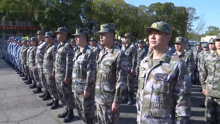 驻香港部队部分军官轮换离港