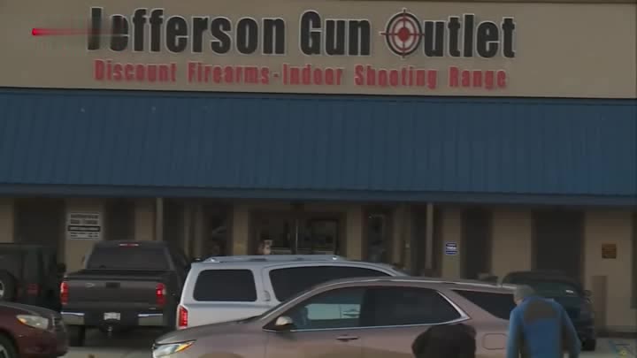 美国路易斯安那州一枪支店发生枪击案 3死2伤