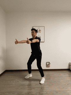 1 上肢手臂部分 注意:每个动作2个8拍 2 下肢腿部 02 心肺功能练习