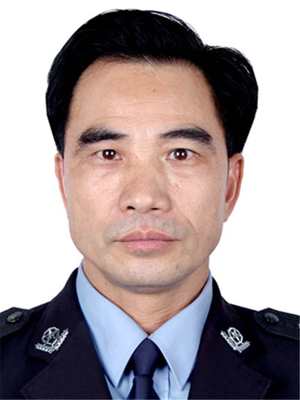黄建优现任博罗县公安局交通警察大队办公室副主任,在车辆管理所从事