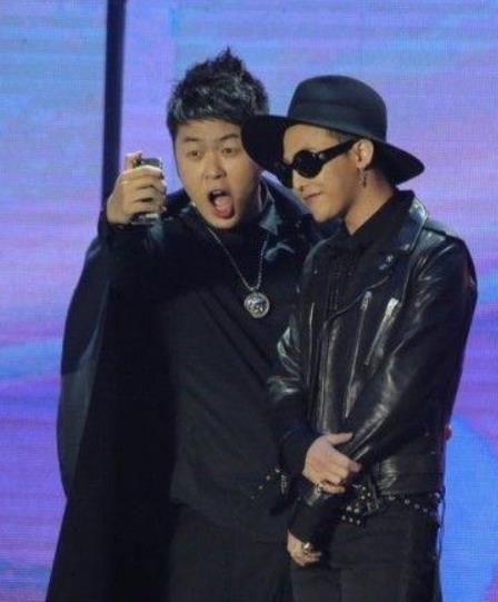 [一床情书]都是励志少年！吴青峰给爱豆莫文蔚写歌，魏大勋为偶像杨幂考中戏