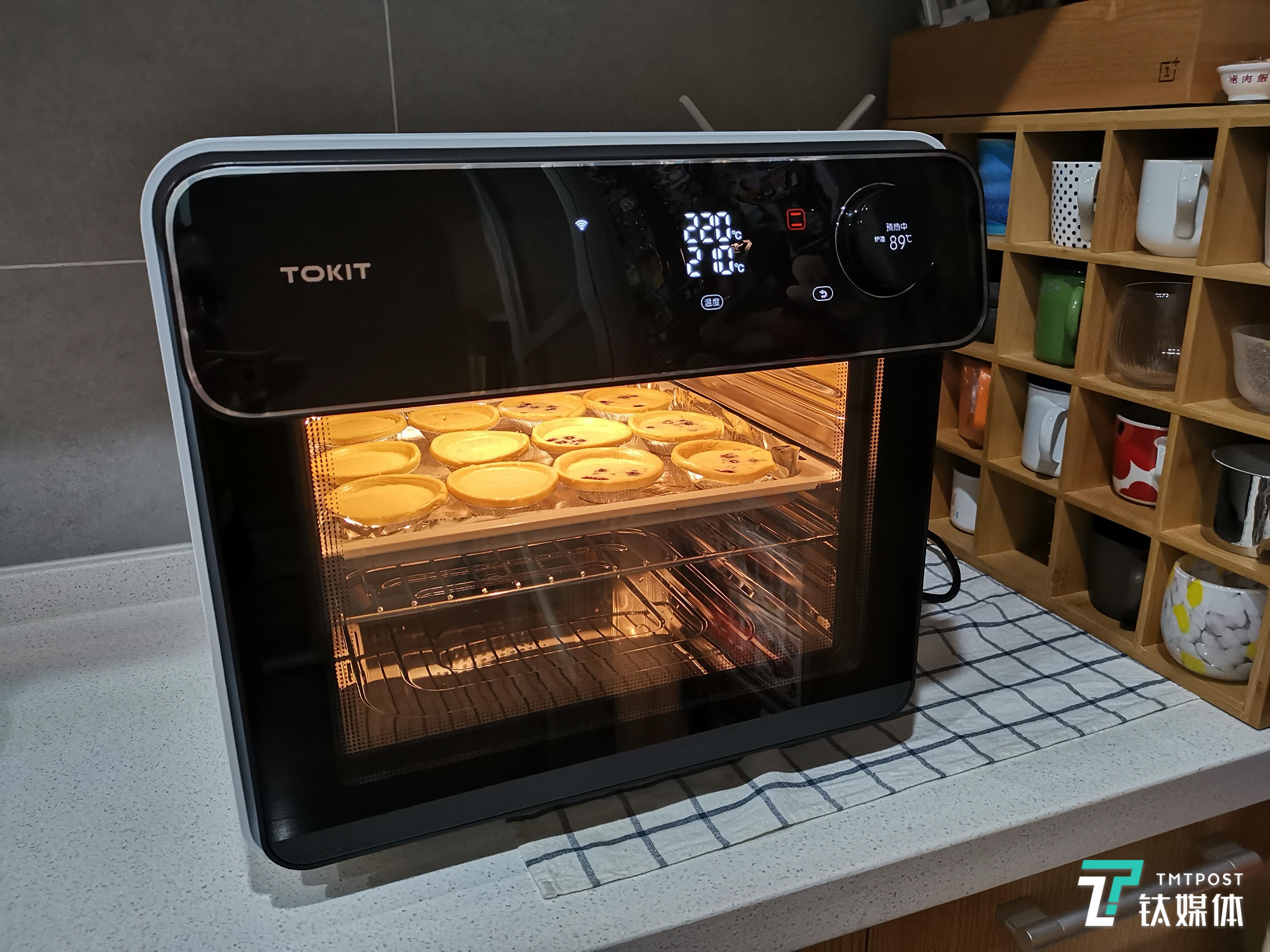 有一台会自拍的TOKIT智能电烤箱都能做什么？| 钛度实验室