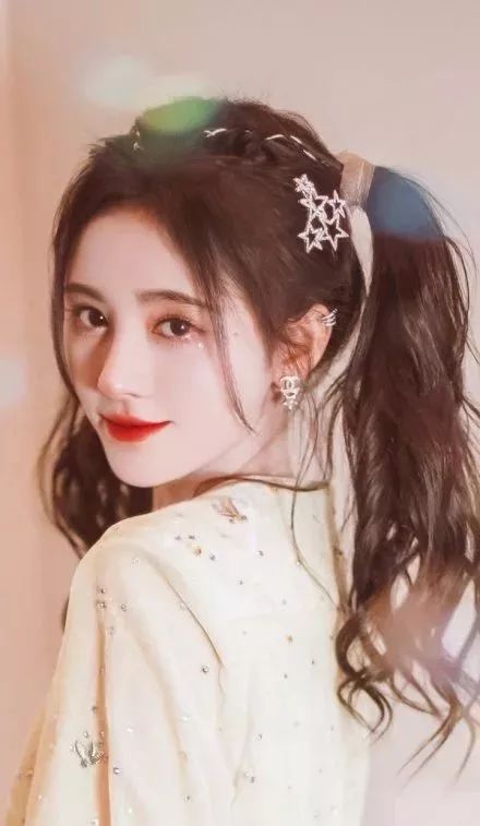 教你美| 鞠婧祎的可爱,这次真的出圈了