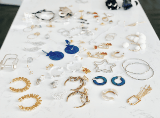 万万没想到（办公室实用小物件）办公室小饰品，生活中的实用小物丨办公室首饰分享，泰国亚航客服电话，