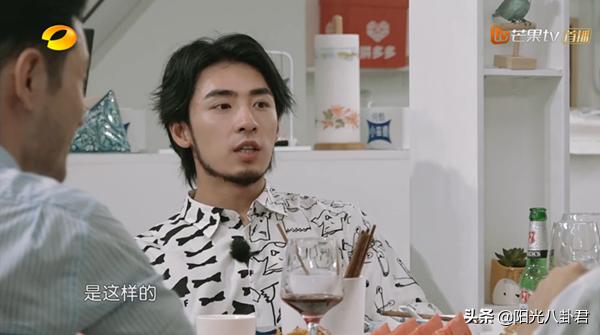 洗白人设？黄晓明《中餐厅》音画不同步，疑似后期配音