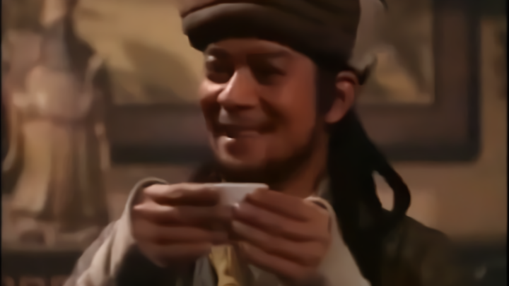 天龙八部大结局:段誉虚竹给乔峰敬酒,举杯时乔