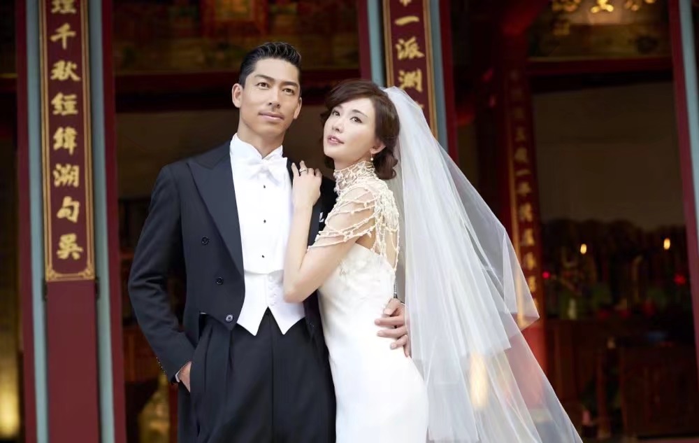 郎咸平妻子到一个男人真正的呵护“我这一辈子没有得