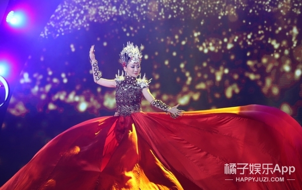 她的脸怎么越来越网红了…