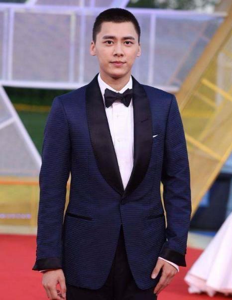 「一床情书」比起管虎跟马伊琍同台，更尴尬的是杨幂四位绯闻男友都来了金鸡奖