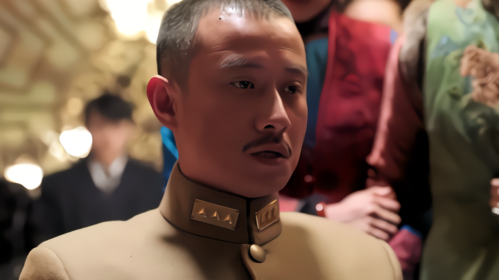 少帅:张学成投靠了日本人,张学良给二娘下跪,一枪毙了