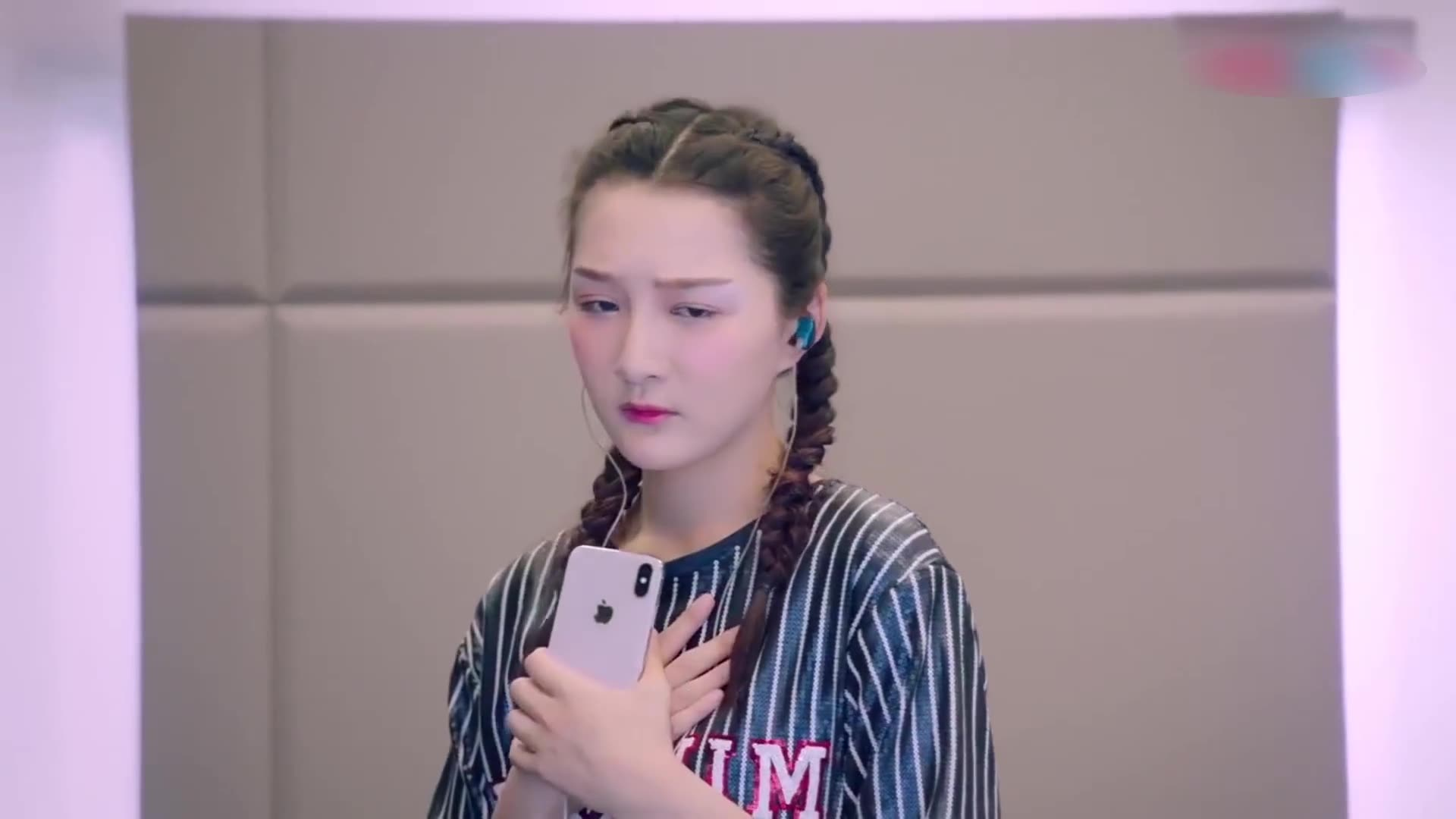 最美的安排:美女走秀前紧张,大叔几句话就让美女在t台气场十足