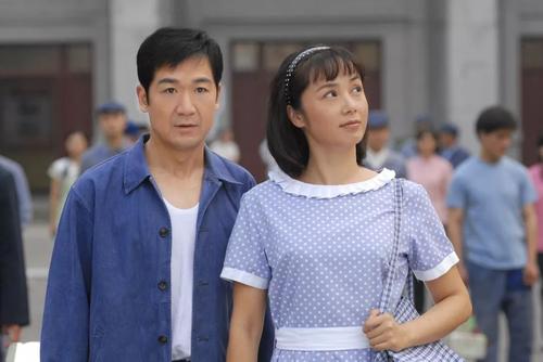 「会火」64岁张国立每天工作18个小时，是热爱工作，还是被协议拖累