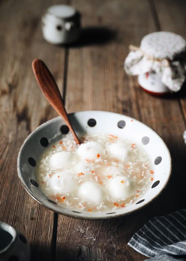 云南人用鲜花做成美食菜，好看又好吃