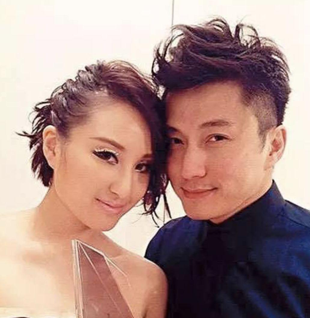 可是家里还有老婆在等他呢… ponny也发现了陈山聪经常躲起来讲电话