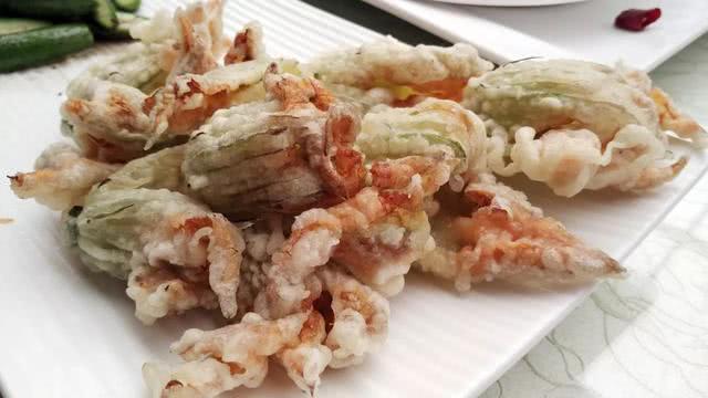 云南人用鲜花做成美食菜，好看又好吃