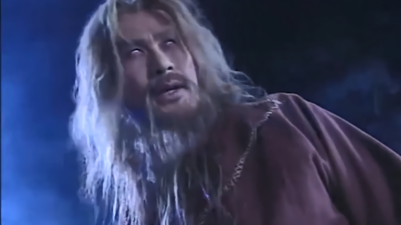 倚天屠龙记:波斯使者拿圣火令命令谢逊,不料谢