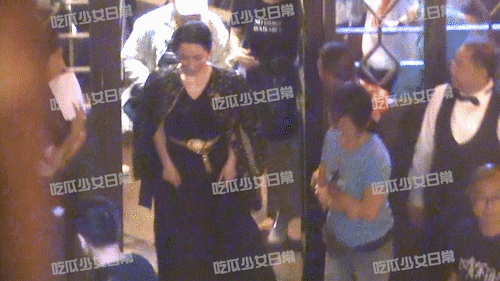 【新氧App】马思纯最新路透照惊爆，被大17岁的俞飞鸿吊打出屏幕