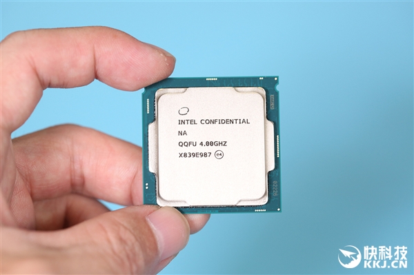 i3超频真罕见！Intel酷睿i3-9350K图赏