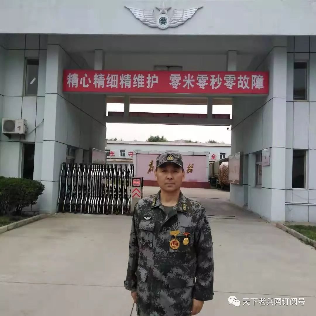 建国70周年纪念章,一枚真假英雄的试金石