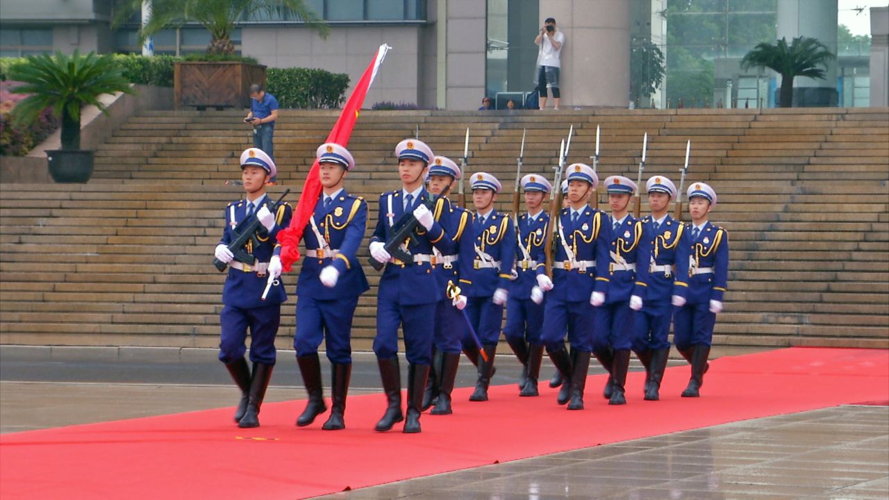 迎国庆 升国旗 海宁组建全省首支消防护旗队