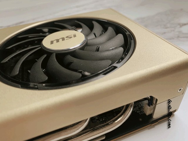 微星rx 5700 xt外观曝光 土豪金配色你喜欢吗?