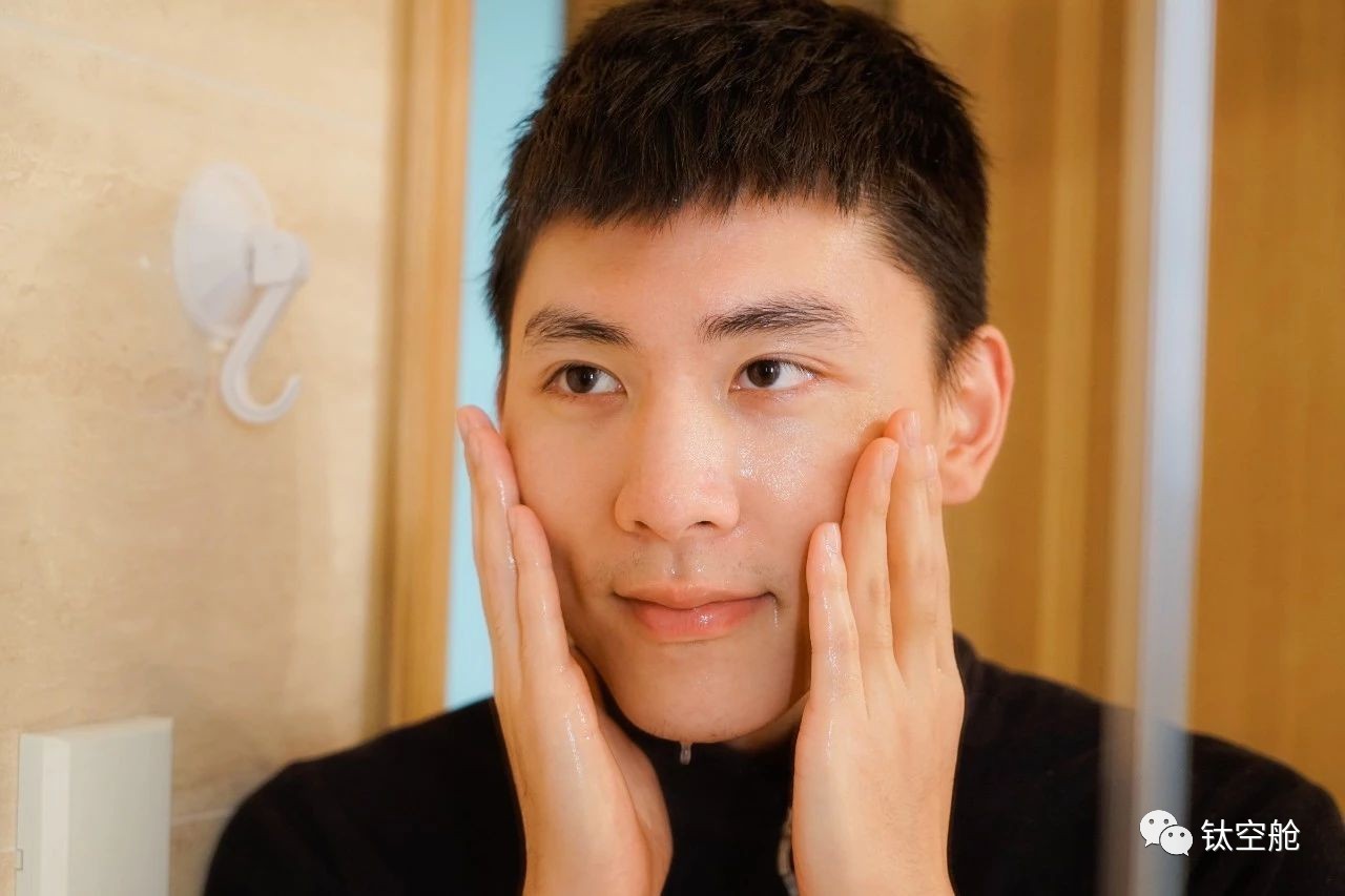 男人的油腻，是从“不要脸”开始的