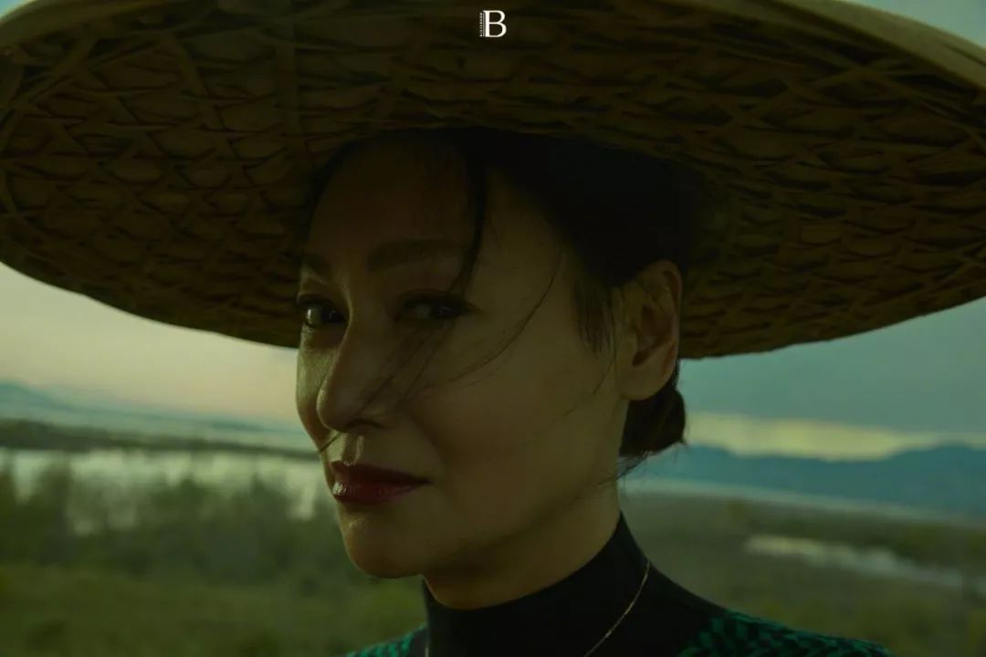 [美美d娱乐]走投无路，上街乞讨，影后被逼自杀？