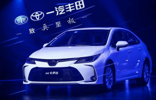 全新卡罗拉登顶轿车销冠，边买边群嘲“一款无聊的车”？