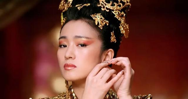 外国大叔也来表白,巩俐的人生就是一部《巩皇是怎样炼成的》