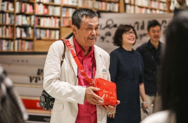 一个30岁的日本青年，给1000个中国儿童拍了最好的照片