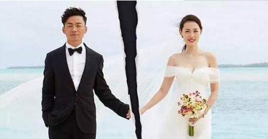 【熊猫娱乐】王宝强现身活动人气爆棚，女主持竟撞脸马蓉，评论区炸了