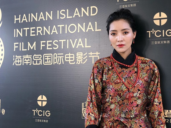 【澎湃新闻】第二届海南岛国际电影节闭幕，万玛才旦《气球》摘“金椰”