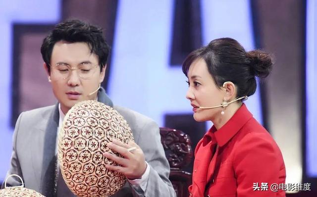 46岁牛莉嫁给圈外富豪，结婚22年恩爱如初