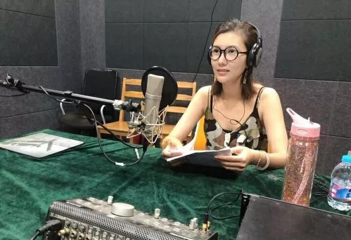 “毁了”印小天的边潇潇：嫁金牌导演春风得意，今怀二胎生活美满