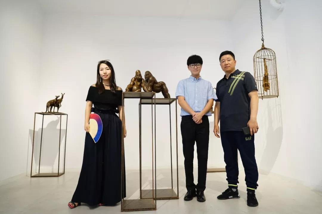 凝固的温度：李鑫宇个人雕塑展于北京艺术仓库揭幕
