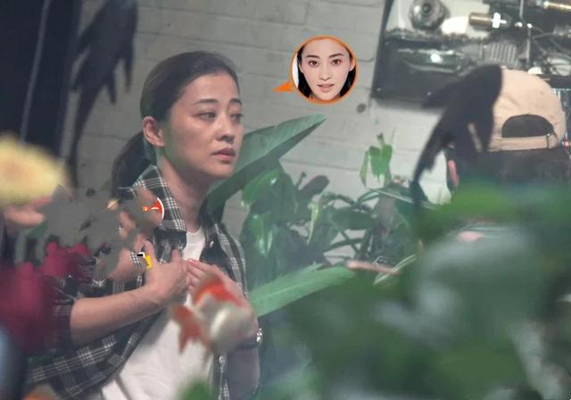 44岁梅婷现身拍戏：老态明显 撞脸60岁倪萍