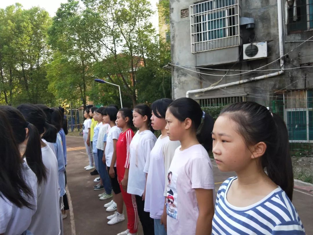 安乡县深柳中学2019级七年级新生入学教育活动