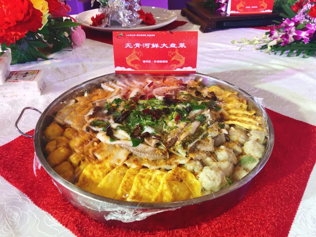 美食旅游推广大使,风趣幽默的知名美食家"大嘴米高"介绍西江河鲜宴,推