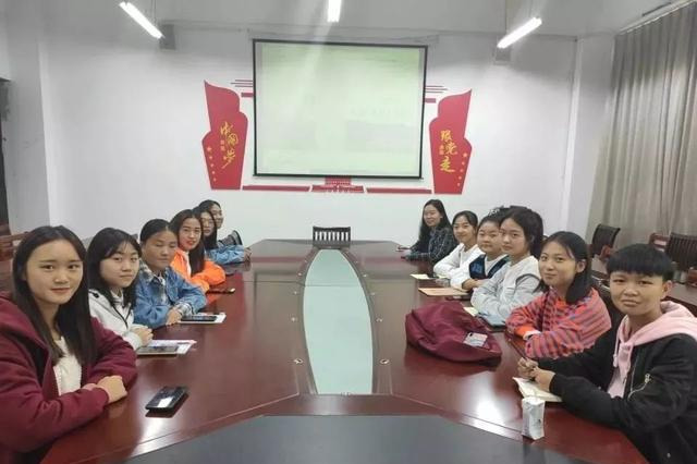 信阳学院社会科学学院2019年十月导师课掠影