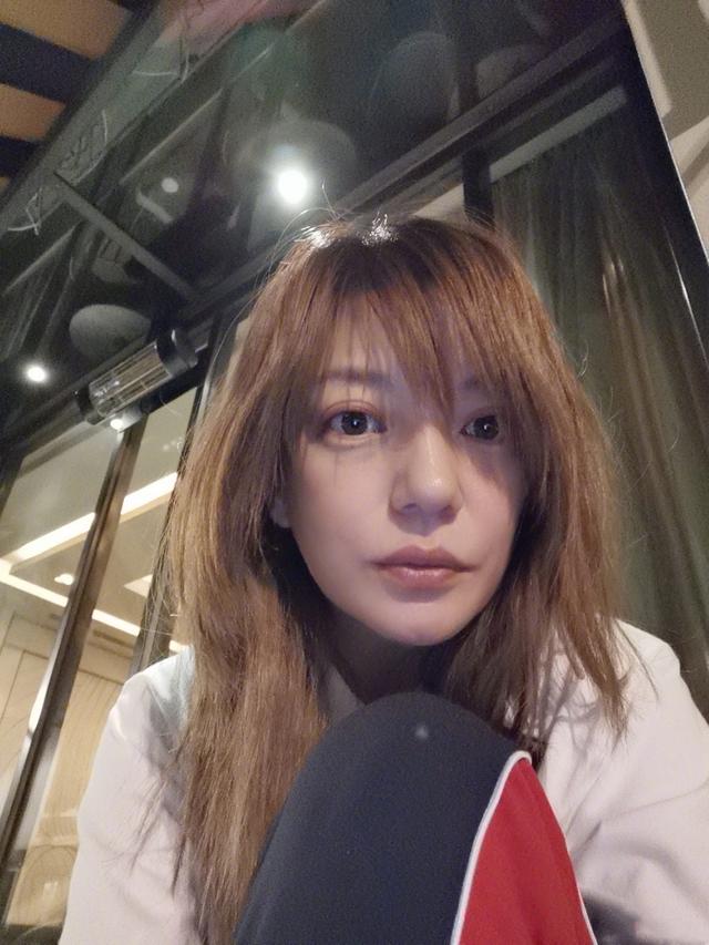 赵薇与黄晓明同框秀明言明语，黄晓明大赞明学十级可以毕业了