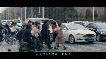 [ins生活]董卿落泪上热搜：对不起，我和爸妈不熟