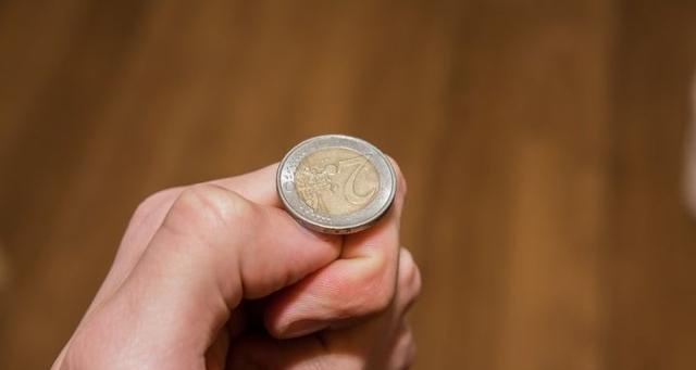 概率高答案有三个:之前我在一篇文章中,提到一个问题"假设我在抛硬币